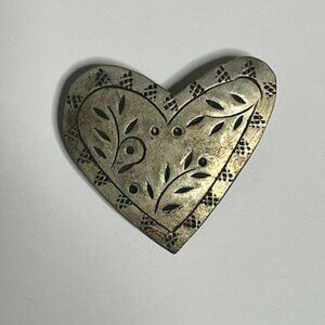 VTG Tooled Etched Metal Heart w/Floral Motifs Brooch Pin Silver Tone